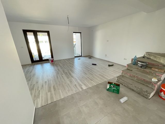 CASE INSIRUITE IN  DUMBRAVITA - Poză 4