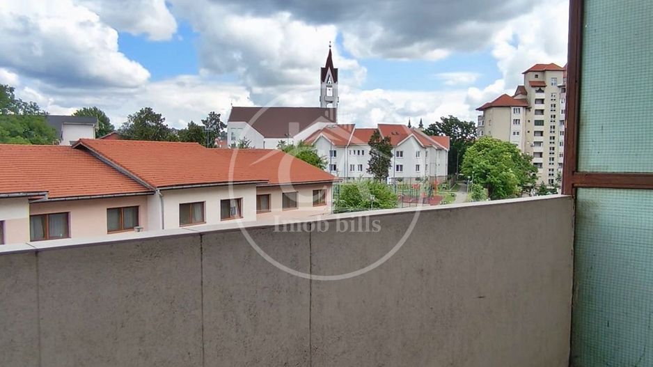 Apartament cu 4 camere de închiriat în zona Dacia, Oradea - Poză 15