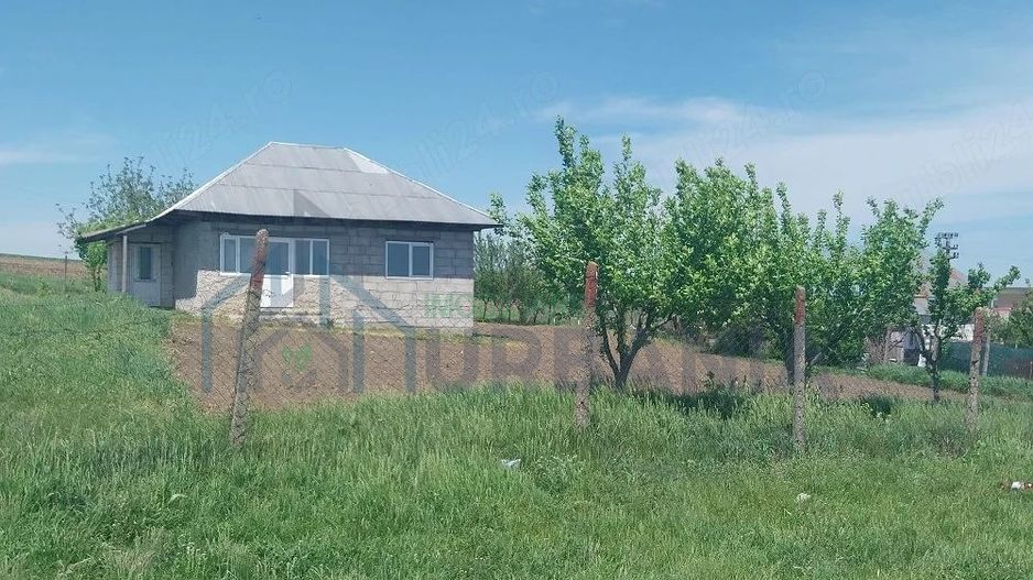 Casă de vânzare, Avântu Românești, Iași – teren concesionat 1300 mp - Poză 4