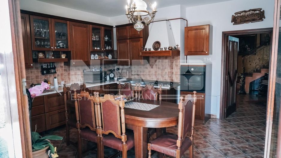 Vila de Vanzare | Rădăuți, Suceava | Pret:  350.000€ - Poză 4