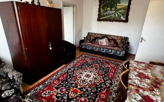 Apartament 2 camere, 43 mp, balcon mare, acoperiș, etaj 4/4 - Poză 2