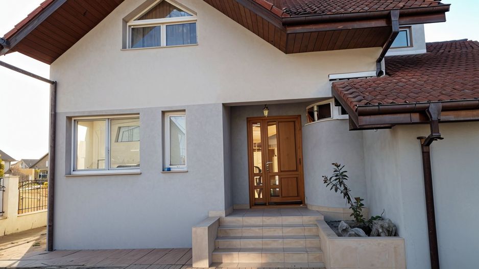 Casa cu 3 dormitoare, centrala gaz, in Cartierul Grigorescu, Oradea - Poză 1