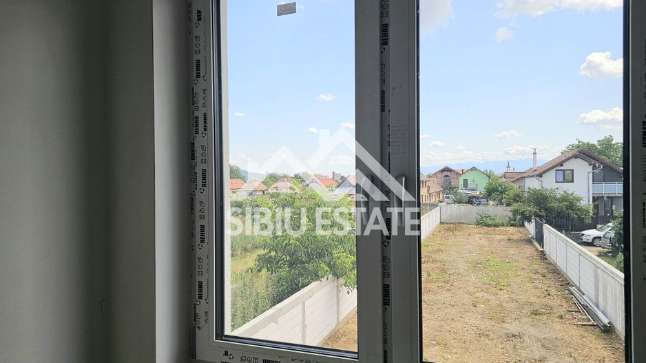 Casa Sibiu, confort nou, teren 600 mp - Poză 17