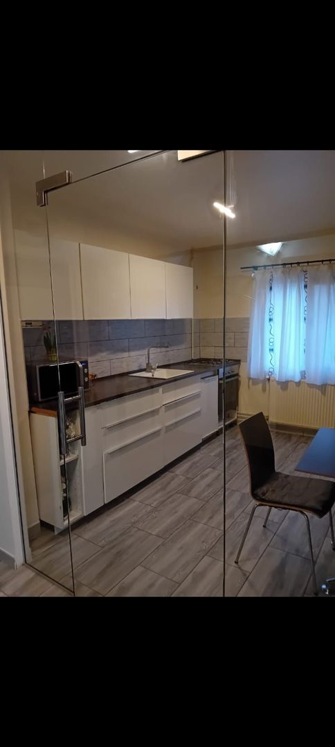 Spitalul Judetean | 3 Camere | Renovat-Mobilat-Utilat | Gradina - Poză 10