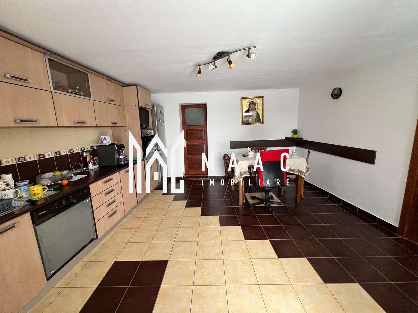 Pensiune + Casa | 626 MPU | Selimbar - Poză 31