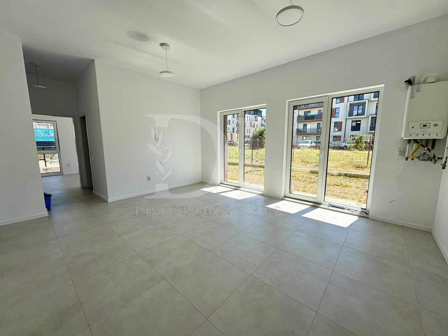 Apartament 2 camere | Curte 60 mp | zona Eroilor Floresti - Poză 1