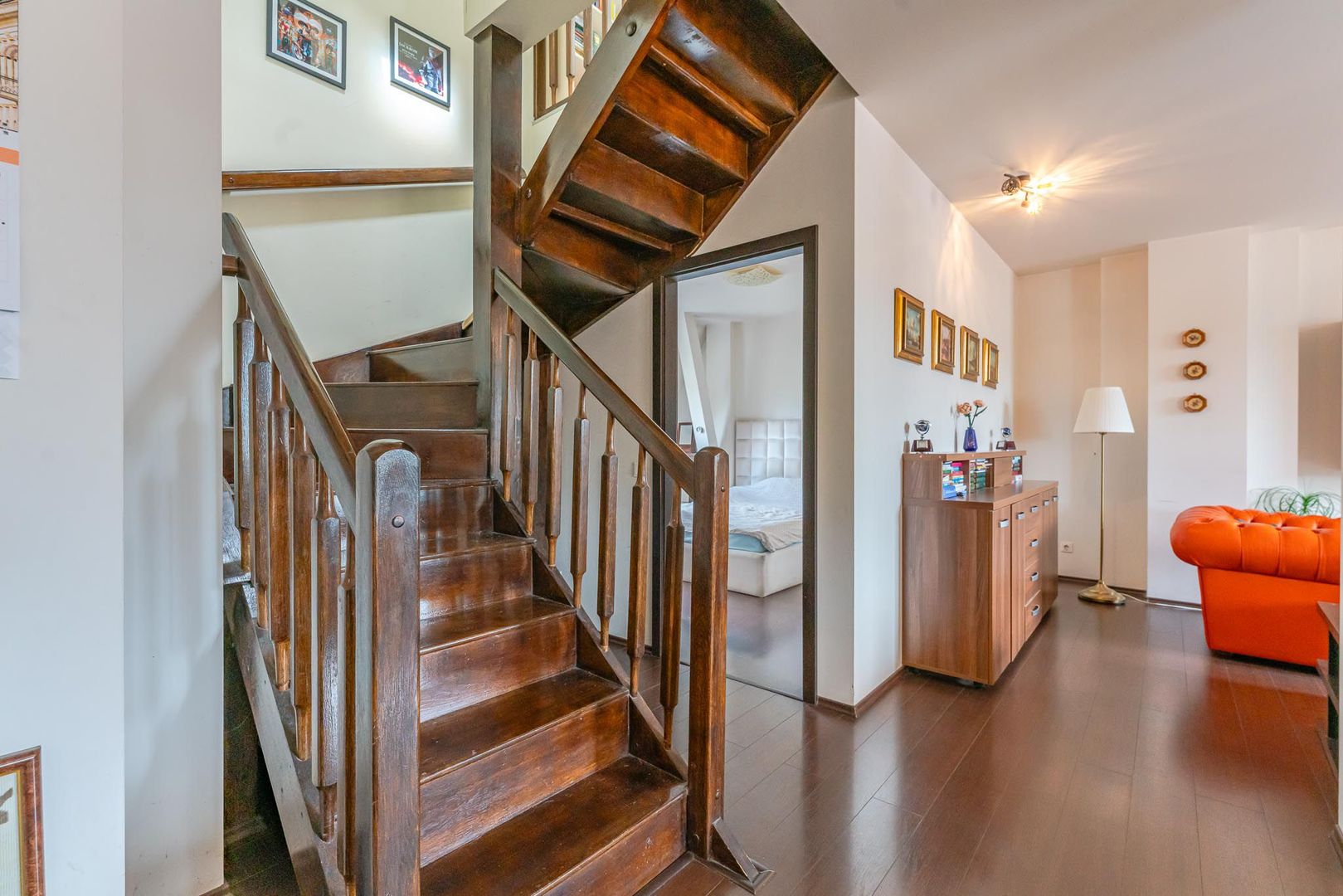 Apartament 5 camere dispus pe doua nivele in zona Brasovul Vechi - Poză 13