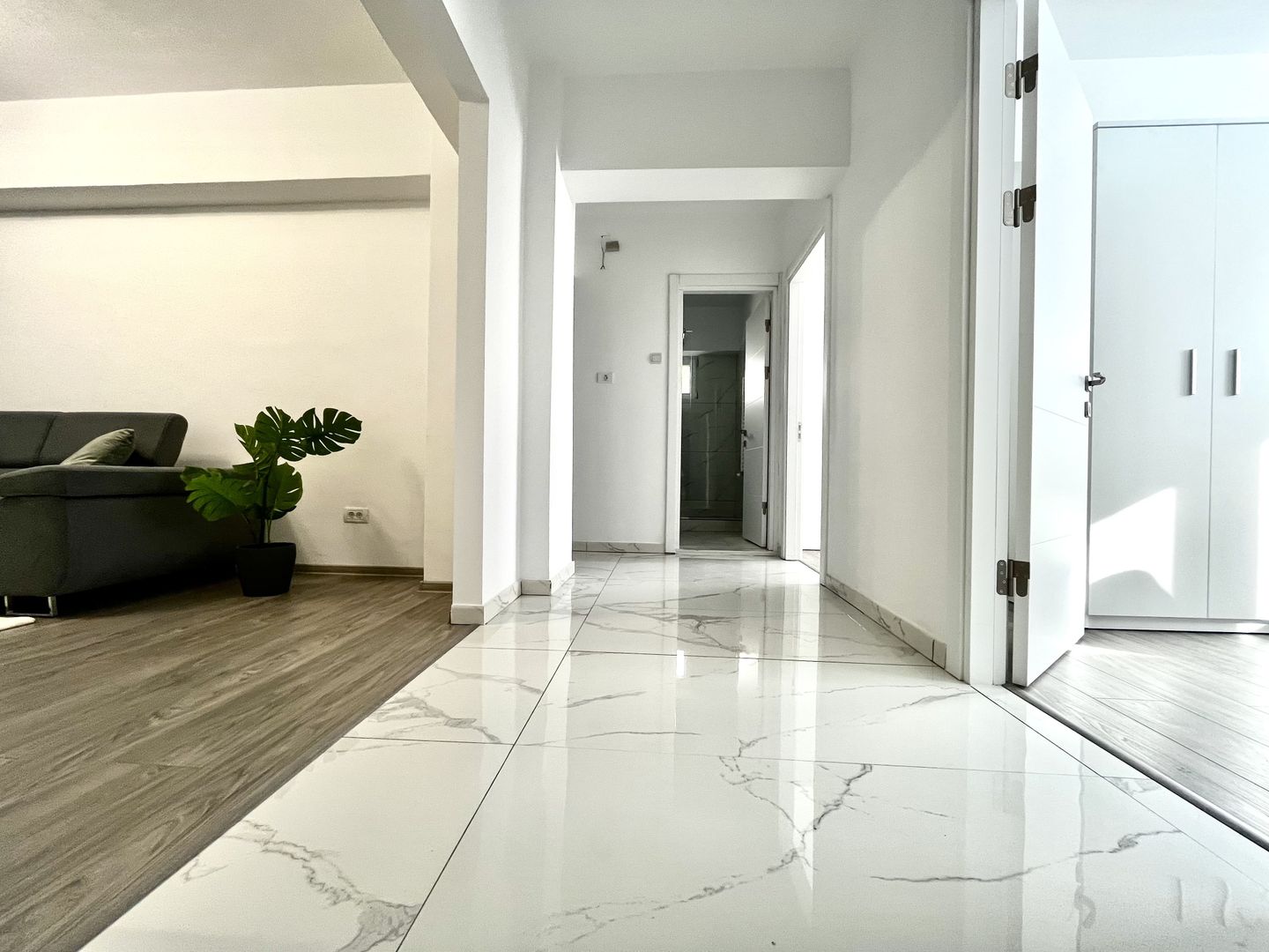 Apartament 4 camere, renovat integral, in zona Aradului- Iulius Mall - Poză 11