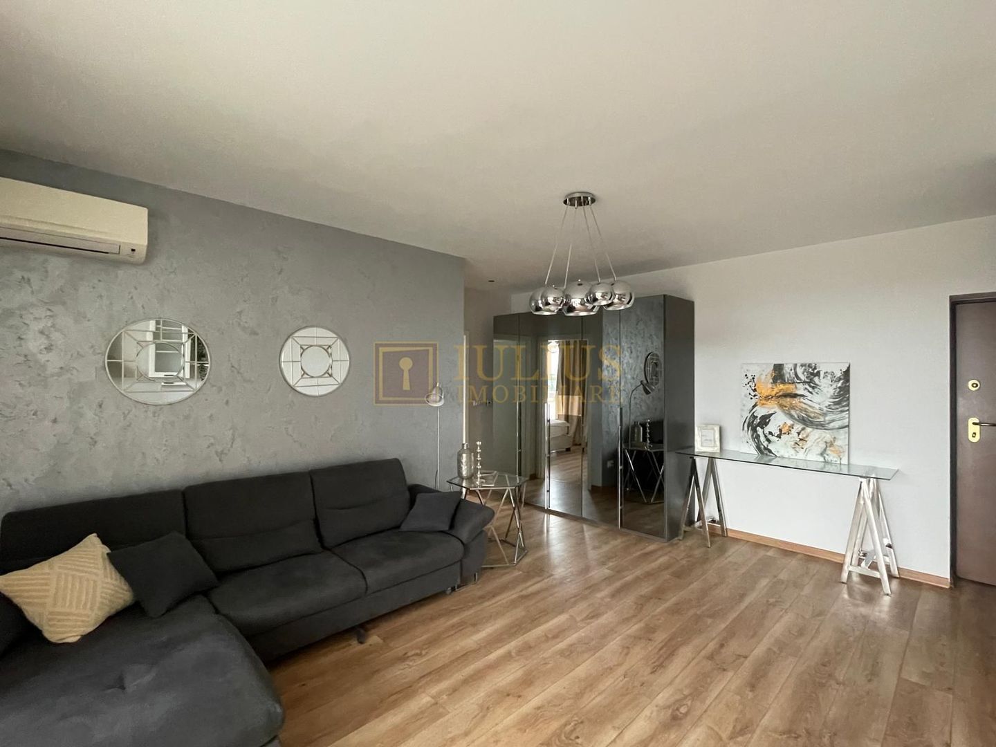 Apartament luminos,  parcare privata - Poză 5