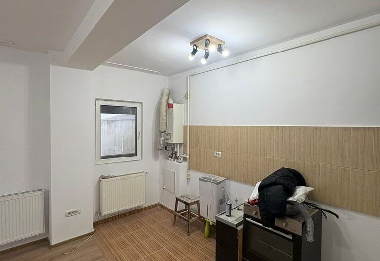 Vand garsoniera 44,52 mp Militari Residence la intrarea in cartier - Poză 2