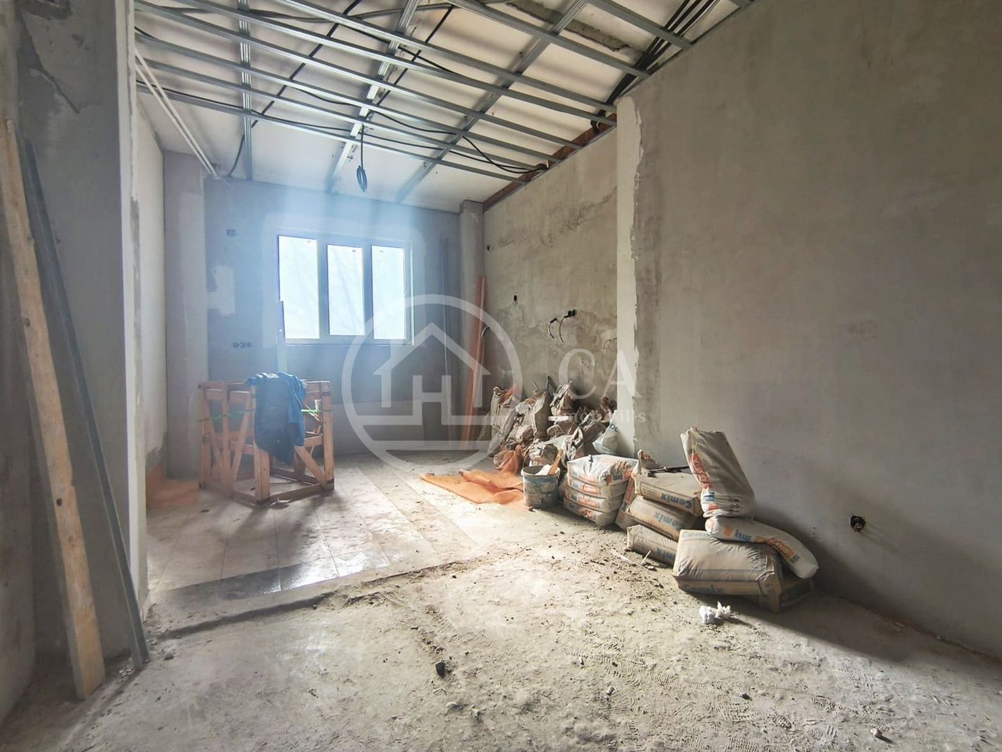 Spatiu comercial cu 6 camere de inchiriat in Sanmartin Bihor - Poză 4