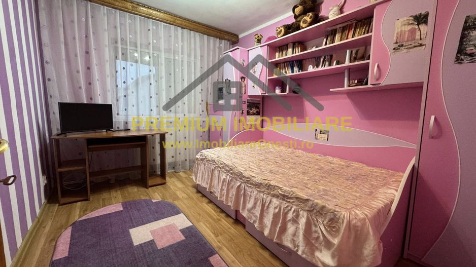 Apartament 4 Camere de vânzare în Onești - Poză 6