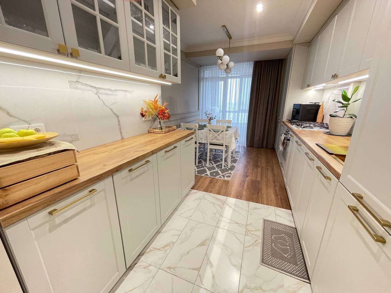 Apartament cu 2 camere + living - Poză 1