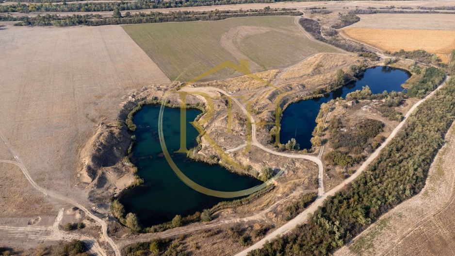 Investiție unică, 10 ha teren cu luciu de apă, ideal pentru turism și agrement! - Poză 12