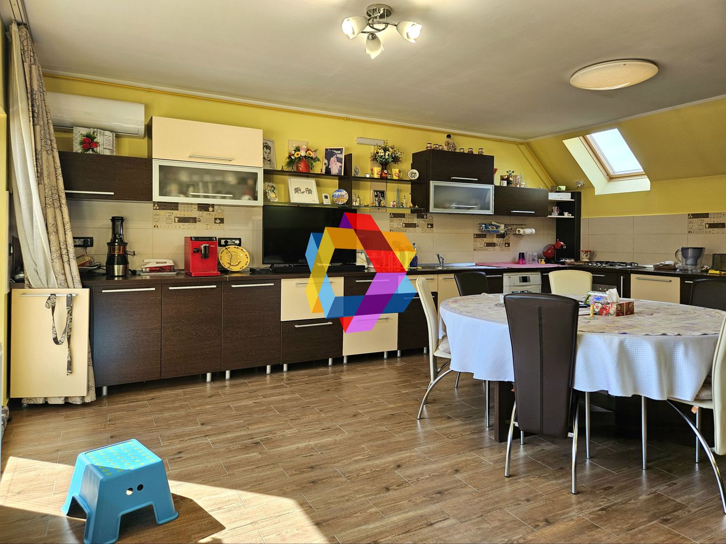 Casă plus Spațiu comercial  741 mp, Teren 906 mp Brasov - zona Blumana - Poză 1