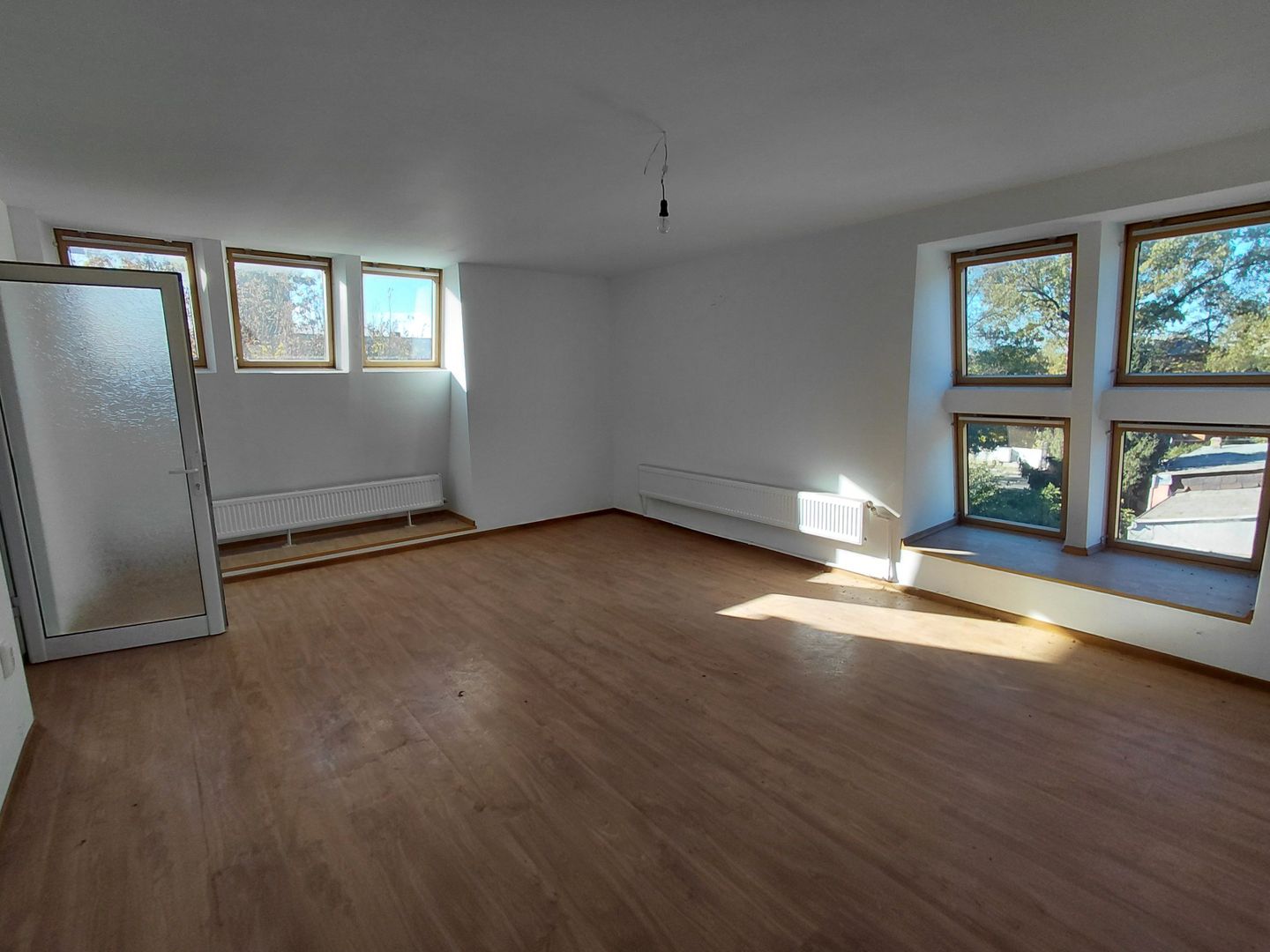 De vânzare – Casă D+P+2E+M în zona ultracentrală ideala pentru afacerea ta! - Poză 6