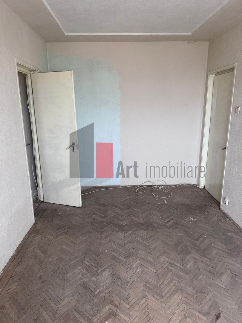 Vânzare apartament 3 camere Piața Progresu - Poză 3