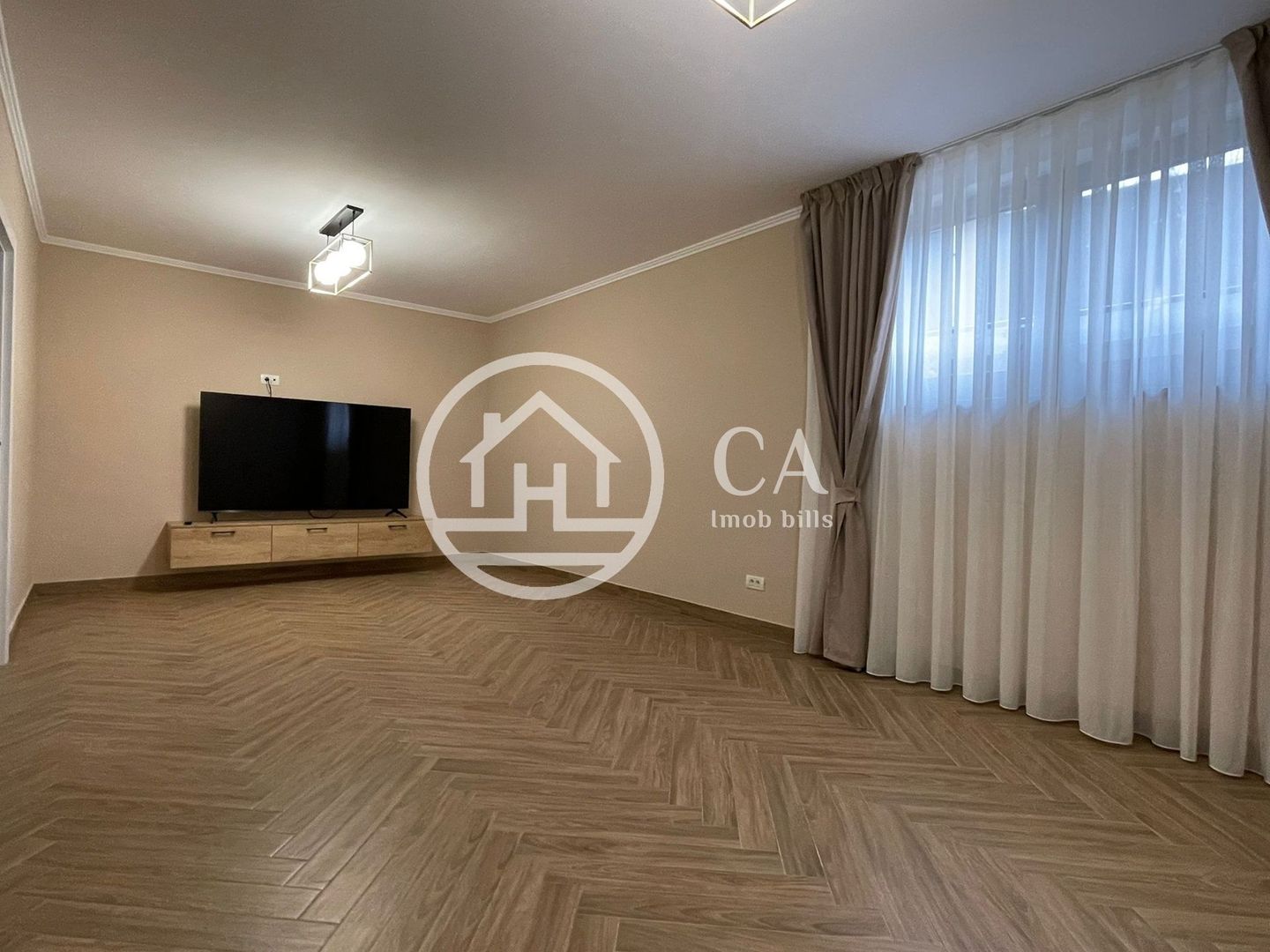 Casa LUX cu 5 camere de inchiriat in zona Iosia, Oradea - Poză 11