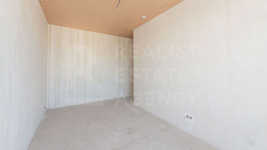 Vânzare, penthouse, 3 camere + living, strada Calea Ieşilor, Sculeni - Poză 8