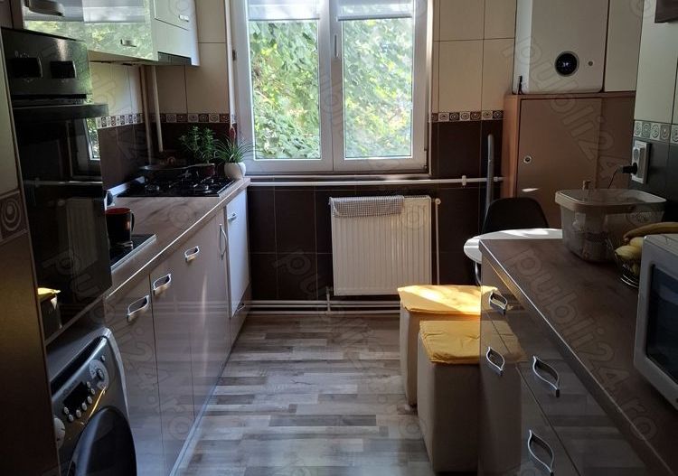 Apartament 4 camere, decomandat, 80.94 mp - Poză 1