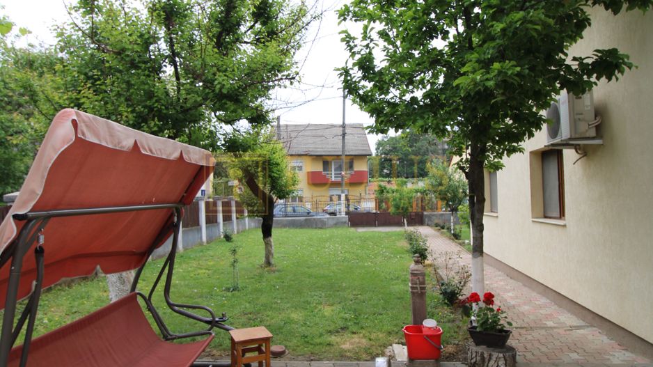 3 camere, curte comuna, centrala proprie. - Poză 16