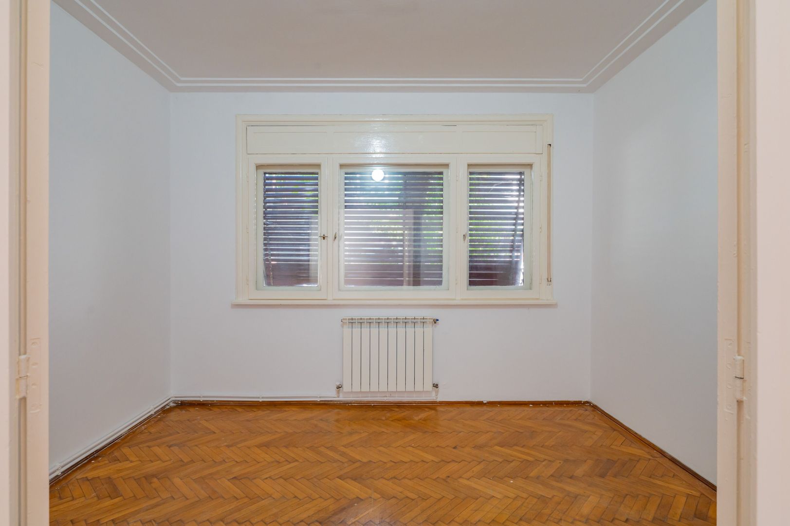 Raritate | Casa Căsătoriilor | Apartament în vilă, curte, 2 garaje! - Poză 13