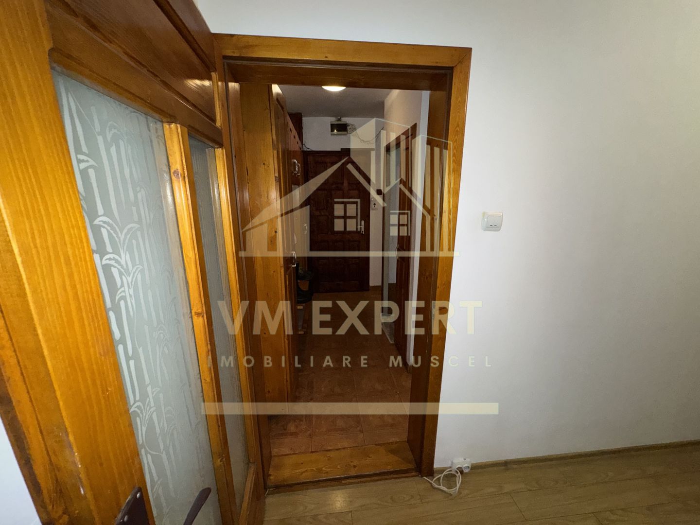 APARTAMENT 2 CAMERE PARTER VIṢOI CAMPULUNG - Poză 6