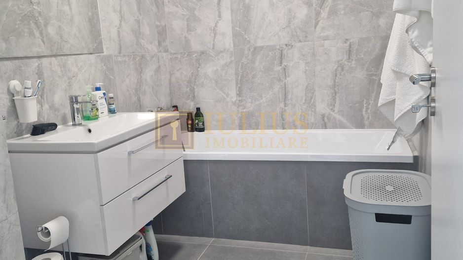 Prima inchiriere| 2 camere| zona Mehala/ Torontalului| loc de parcare| balcon - Poză 7