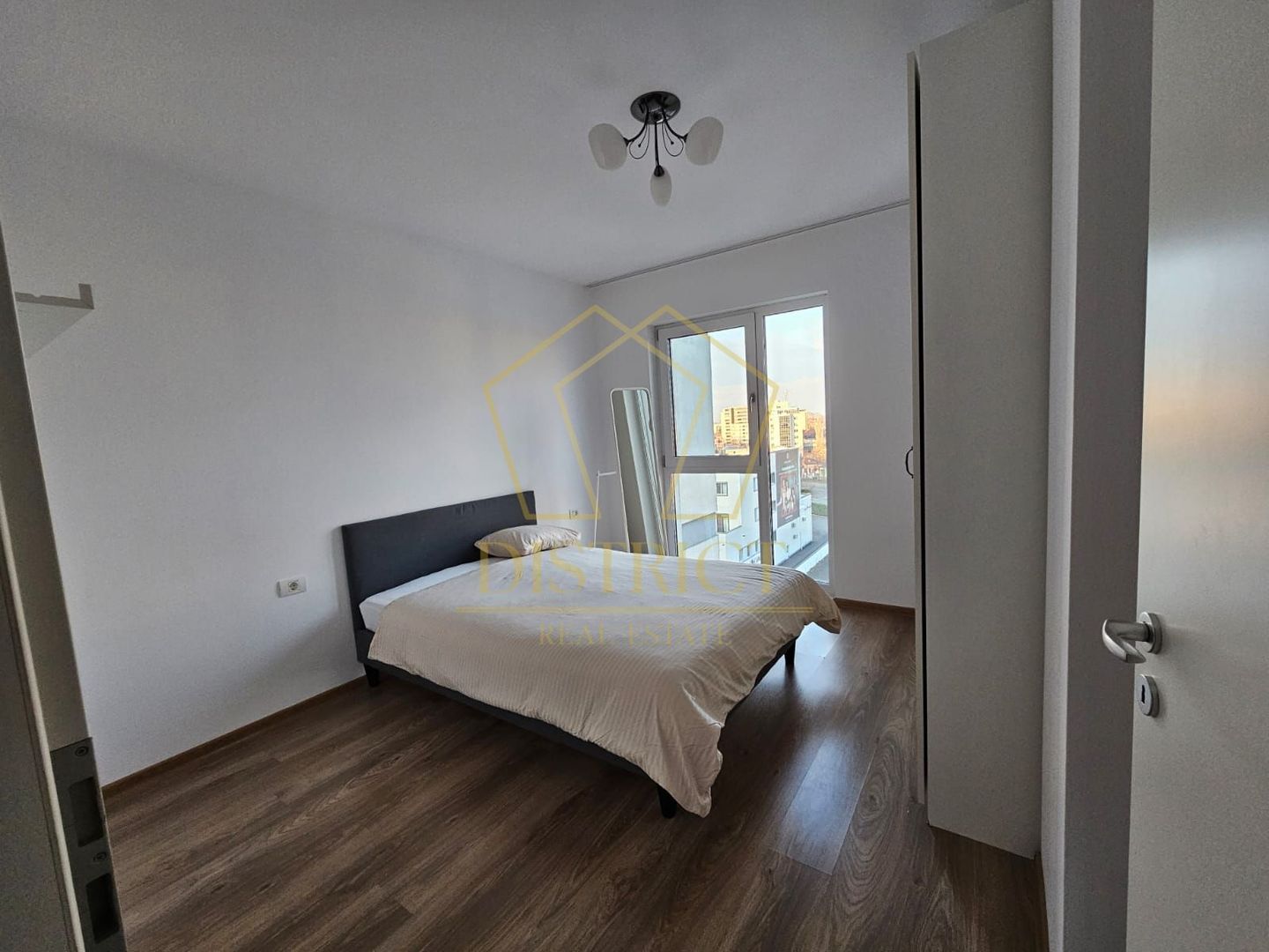 Apartament superb cu 3 camere 60 mp  | Aradului - Poză 1