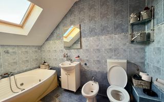 Casa de vanzare/Zona centrala/Ideală pt spatiu comercial/Gradinita - Poză 11