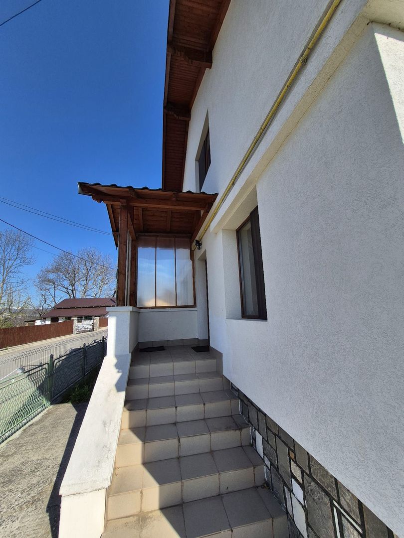 Vila Cornu-Prahova complet mobilata/utilata '' 350 mp + teren 500 mp'' - Poză 34