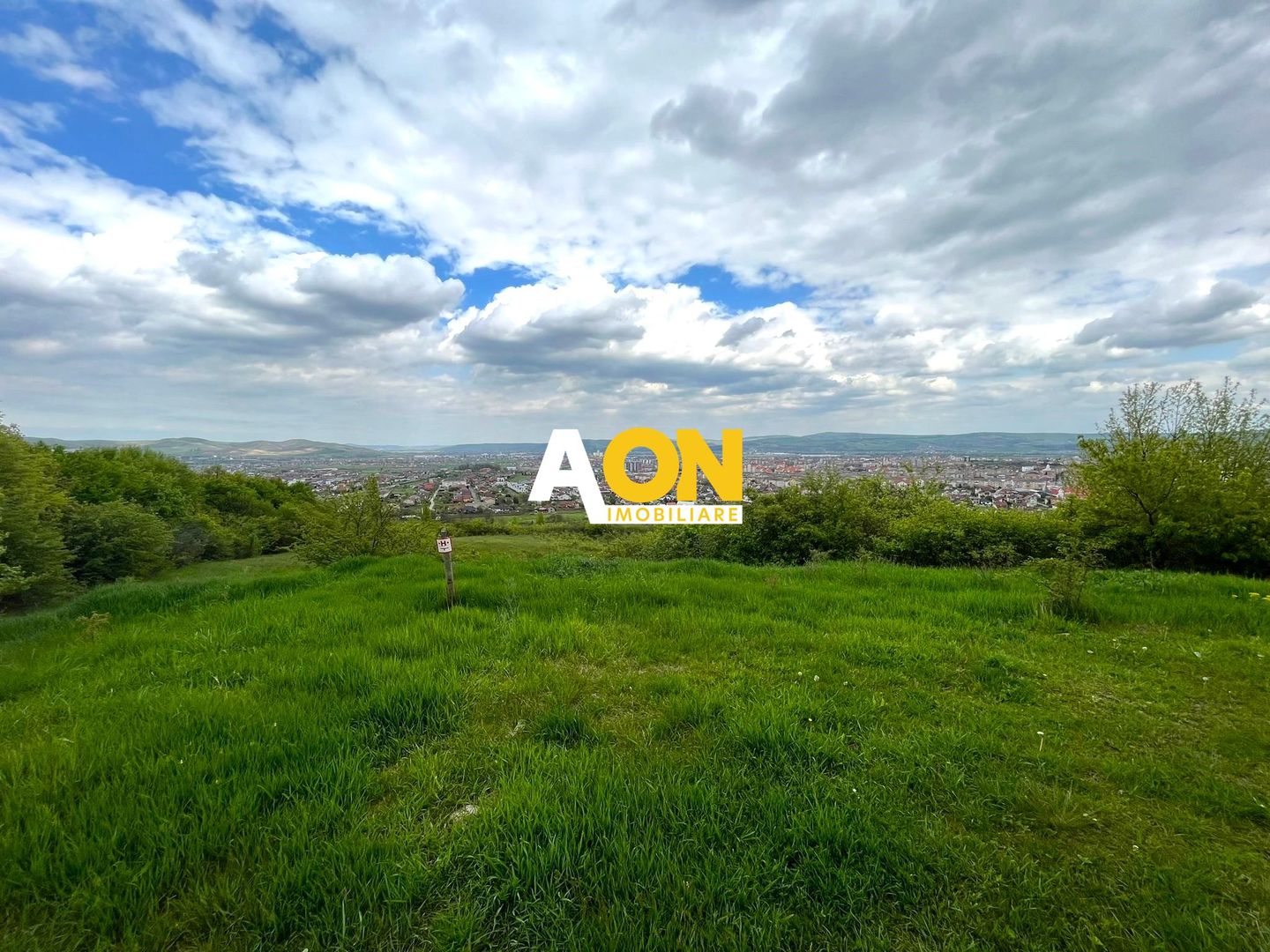 Teren cu o priveliste deosebita, 700 mp - Poză 3