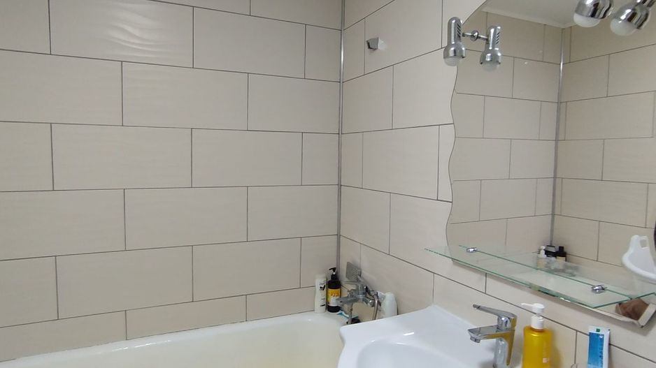 BRASADAS vinde ap 3 cam Carpați 2 etaj 1/4. - Poză 7