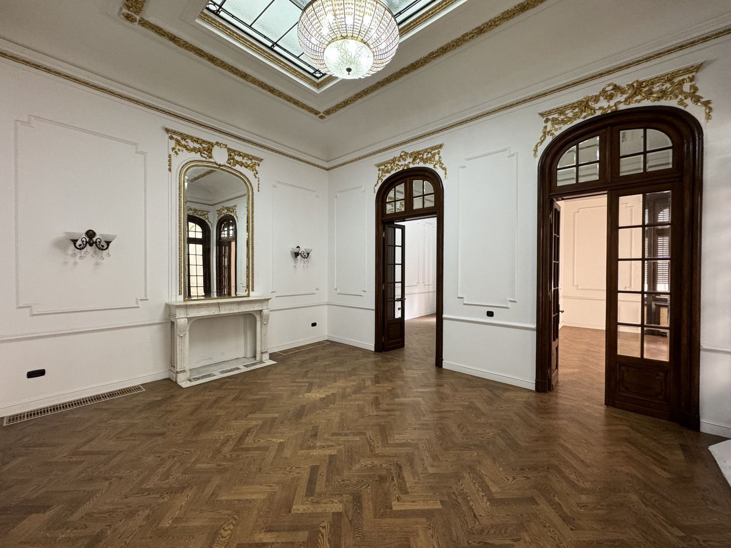 Universitate 20 camere arhitectura interbelica garaj curte piscina - Poză 4