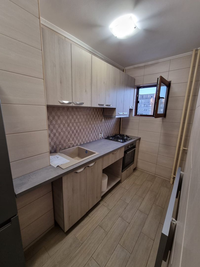 De Inchiriat: Apartament 2 Camere Elegant și Nou | Metrou Brâncoveanu - Poză 5