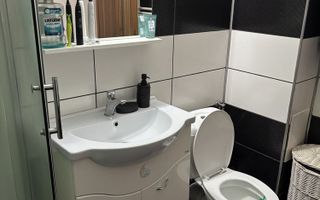 Apartament de vânzare cu 2 camere în Florești. - Poză 7