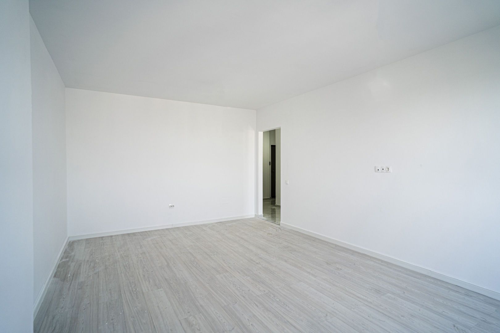 2 Camere, decomandat, 58.7 mp, Bloc Nou, 2 Lifturi, Finalizat, te muti rapid - Poză 6