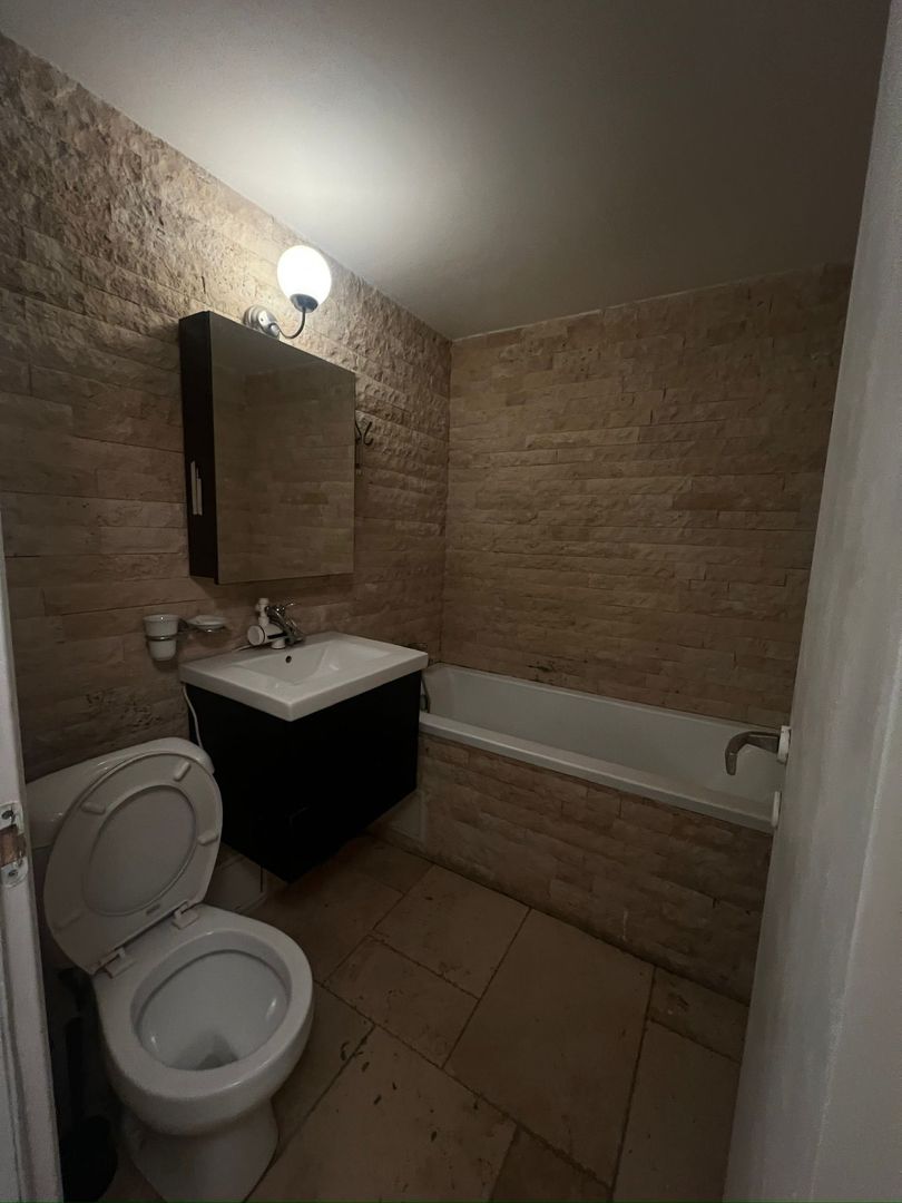 AP. 3 CAMERE RAHOVA, BUCATARIE INCHISA, LOC PARCARE, BLOC REABILITAT - Poză 9