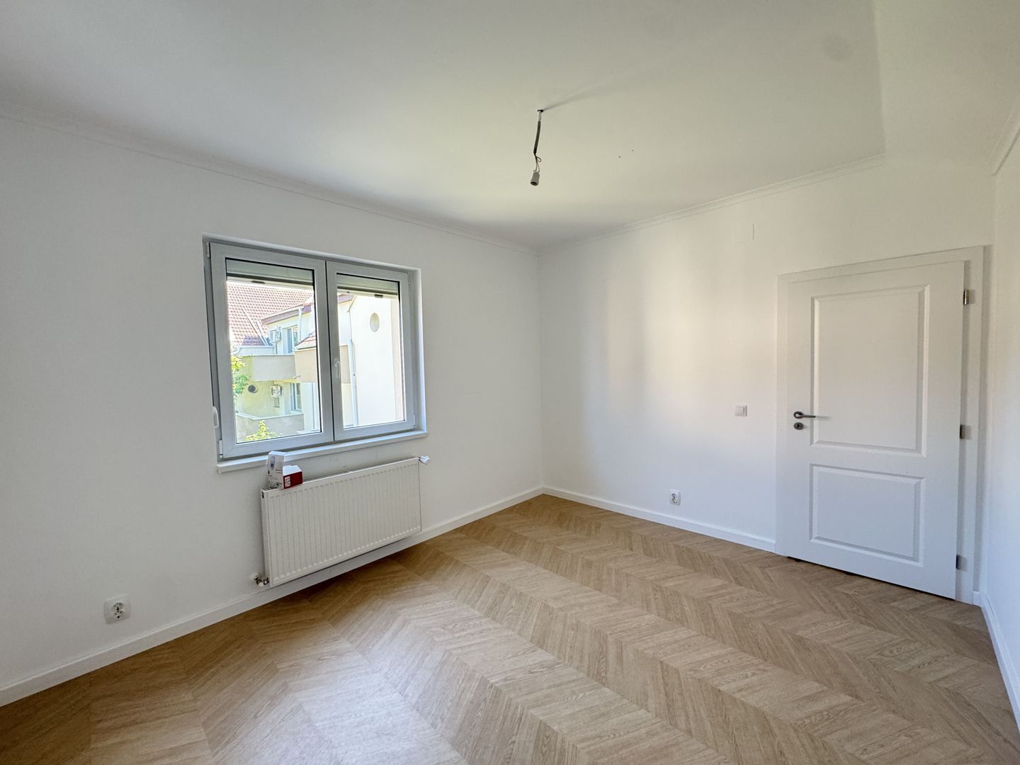 Apartament nr.16 cu 2 camere, boxa si parcare incluse in pret - Poză 3