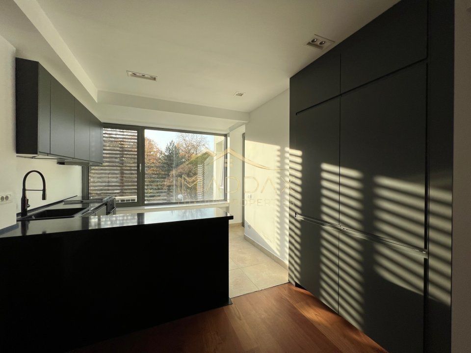 Apartament De Inchiriat *4 camere *Soseaua Nordului *Herastrau - Poză 1