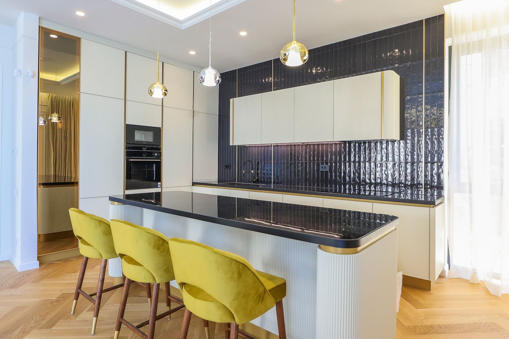 Vila in ansamblu exclusivist cu finisaje si dotări premium - Poză 5