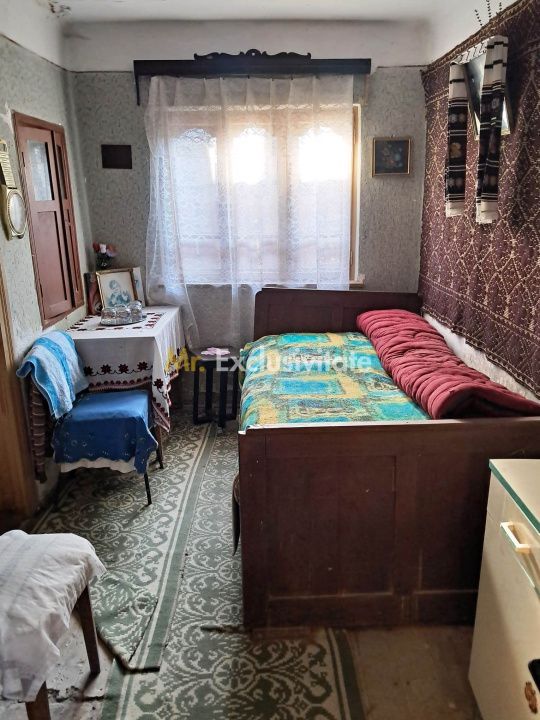 Casă și teren de vânzare Polovragi - Racovița - Poză 5