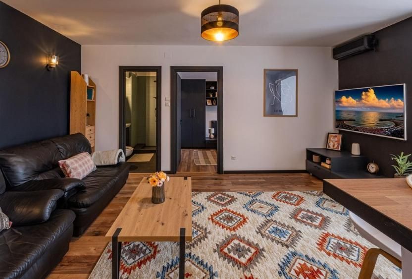 Apartament 2 Camere de vânzare Ultra-Central | Universitate -FARA RISC SEISMIC - Poză 1