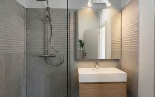 LUX ACCESIBIL — SPAȚIU. LUMINĂ. RAFINAMENT. - Poză 15