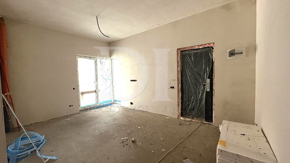 Apartament semifinisat / 3 dormitoare / Zona Tineretului , Floresti - Poză 2