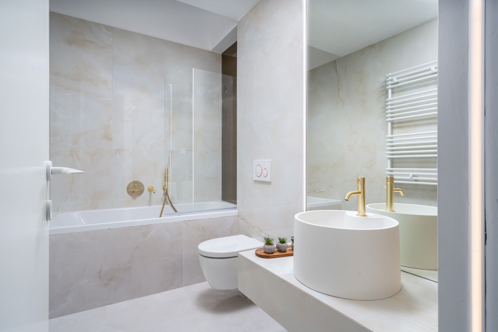 Studio Complet Mobilat & Utilat – Cortina North | Investitie ideala - Poză 12