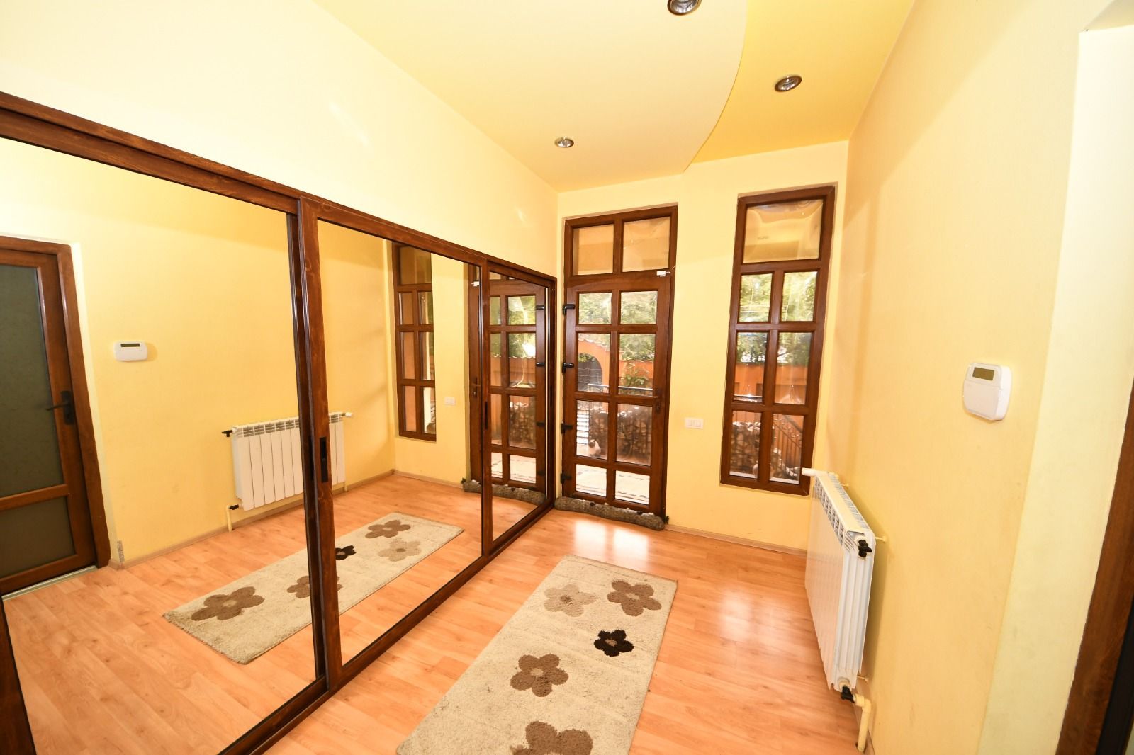 Vila spatioasa, constructie solida, zona micro 17 – Galati - Poză 41