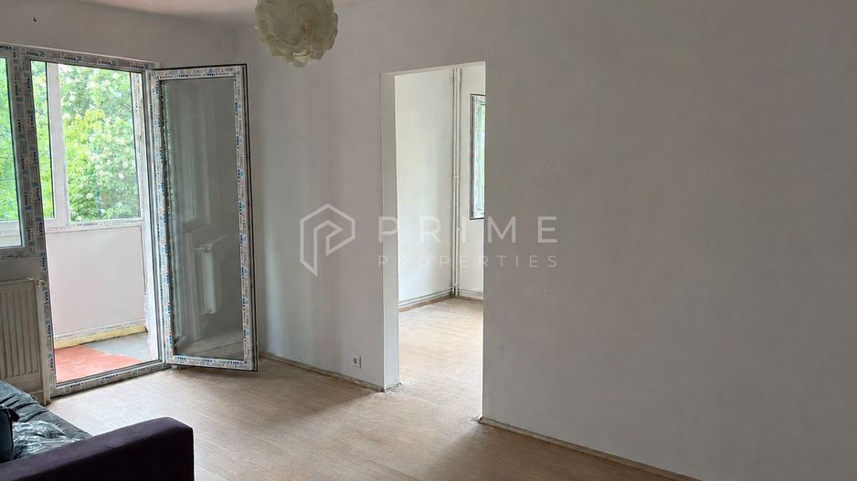Apartament cu 3 camere, etaj 2 – Zona Dâmbul Pietros - Poză 1