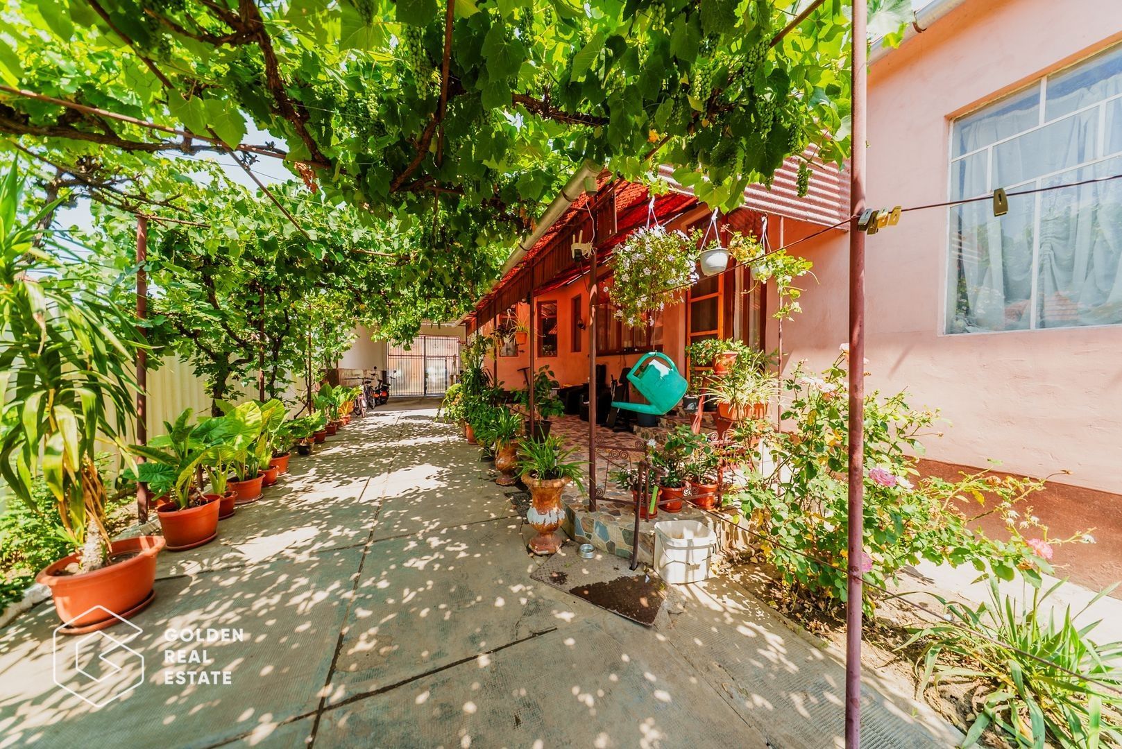 Casa foarte spatioasa cu gradina si gospodarie, Santana - Poză 19