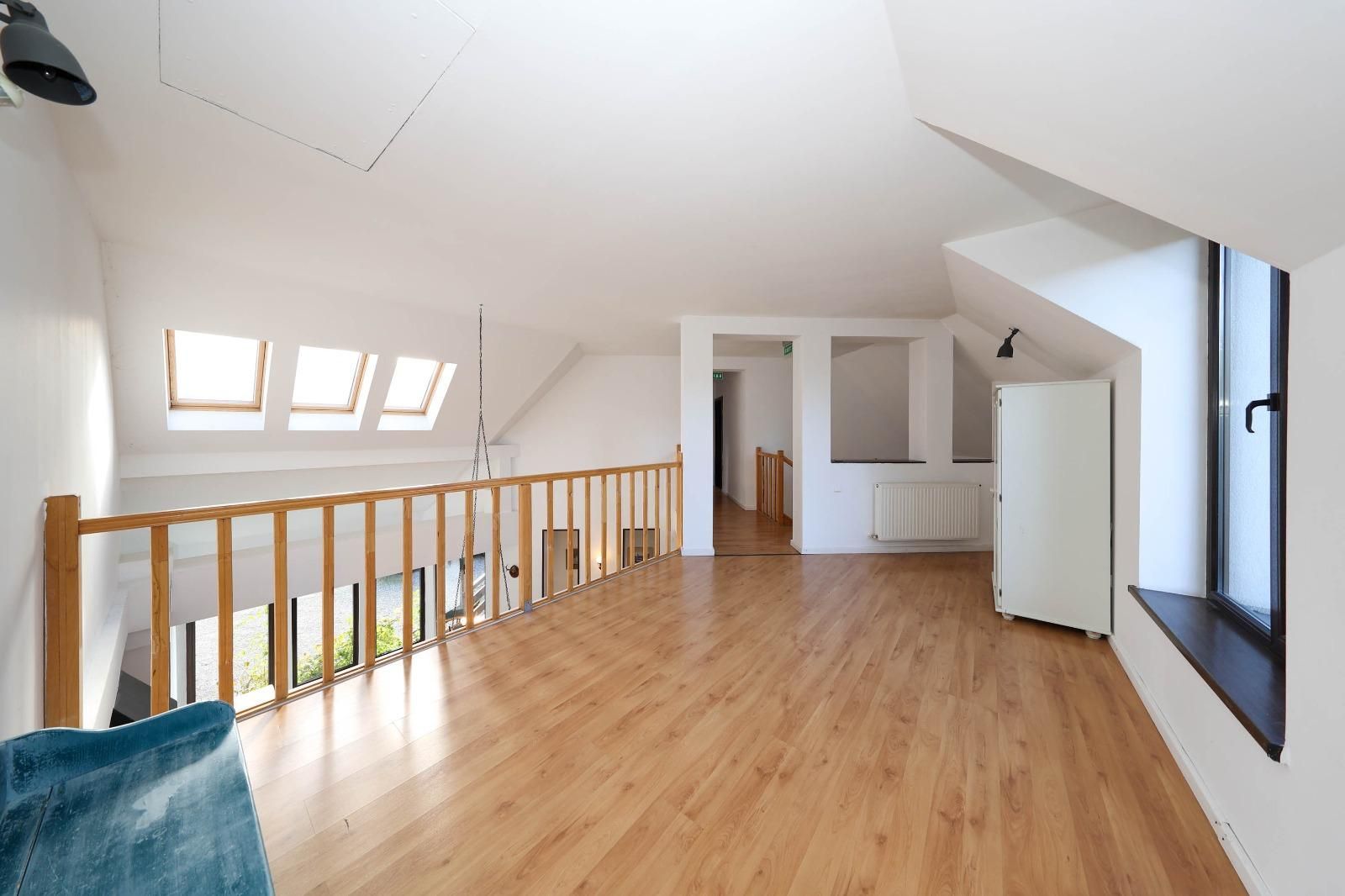 Vilă spațioasă de vânzare în Predeluț, Bran | 2000mp - Poză 33